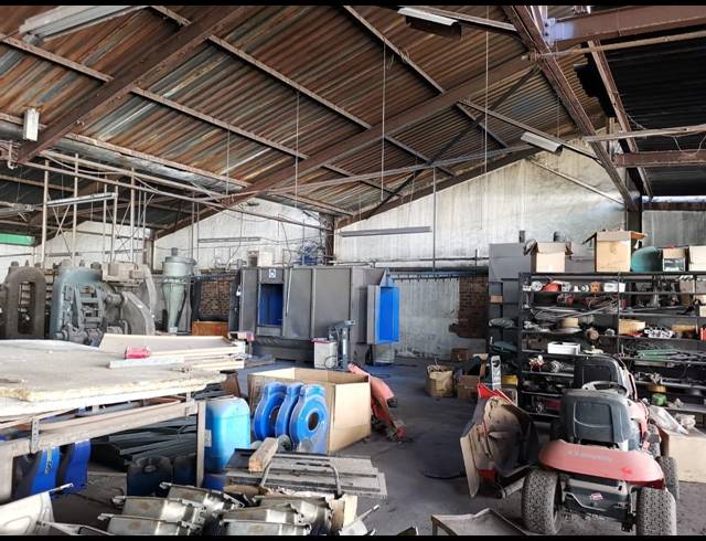 3,228M² WAREHOUSE FOR SALE IN HERIOTDALE